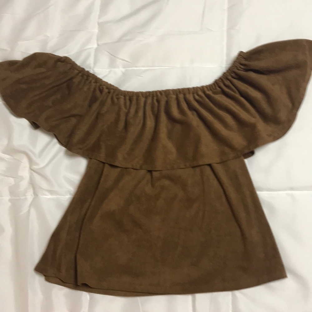 Cupcakes and cashmere off shoulder blouse